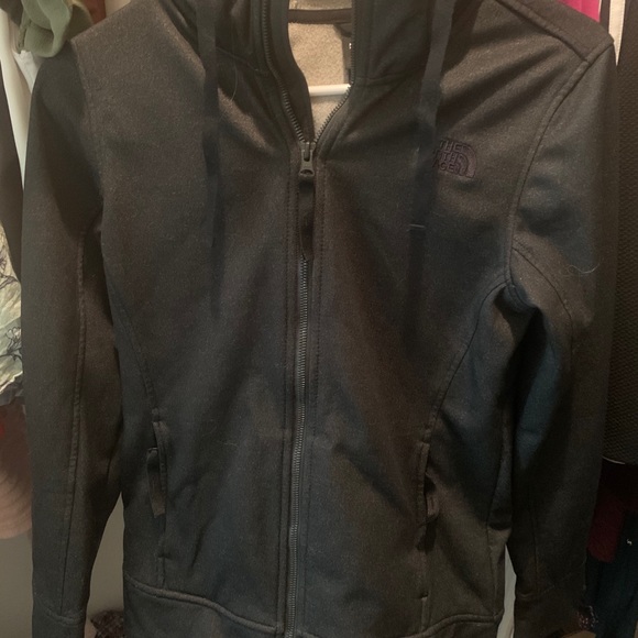 Two The North Face Maroon or Black Zip-up hoodie - Picture 8 of 11